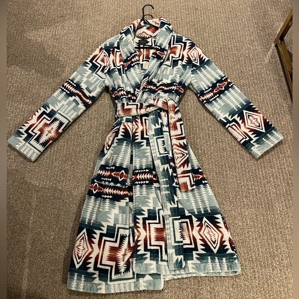 Pendleton robe